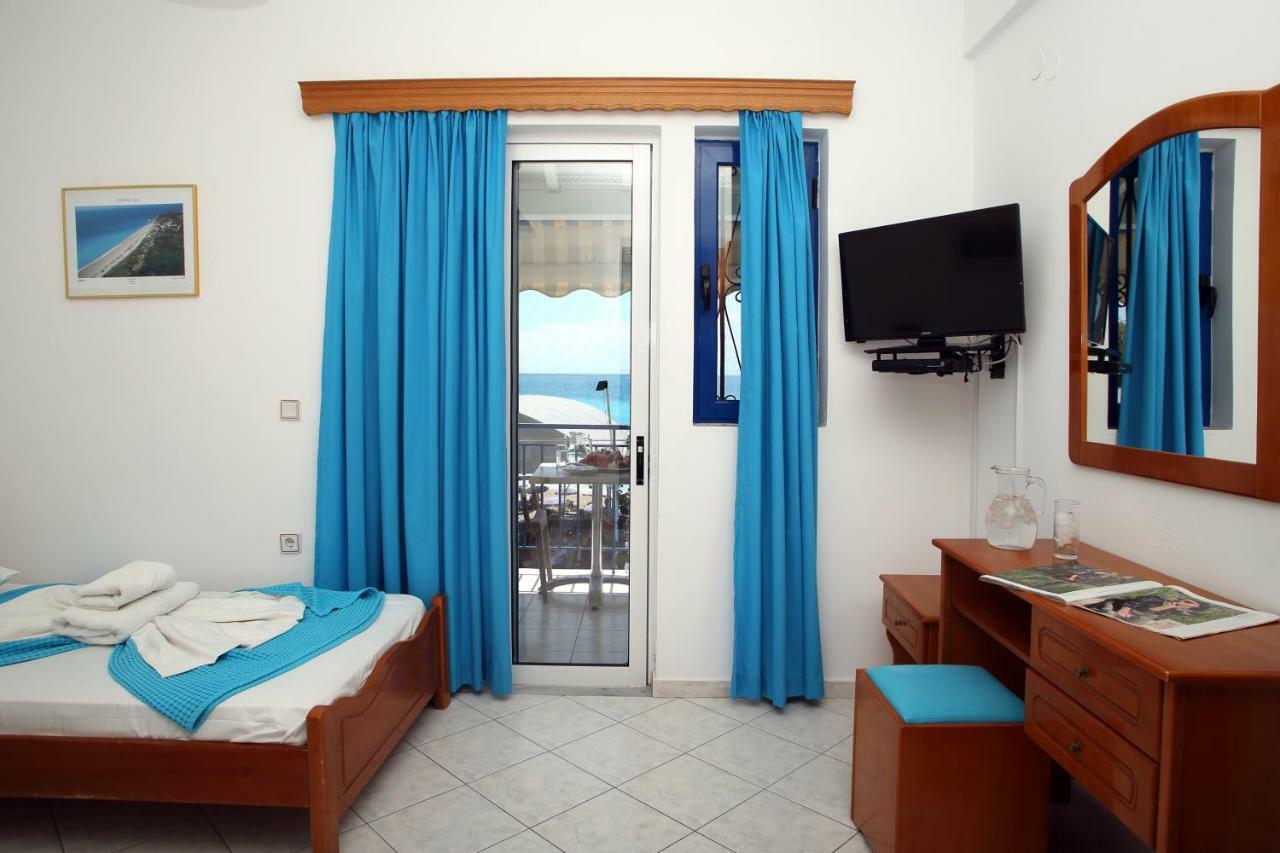 Theocharis Bros - Studios Apartments Ayios Nikitas Bagian luar foto