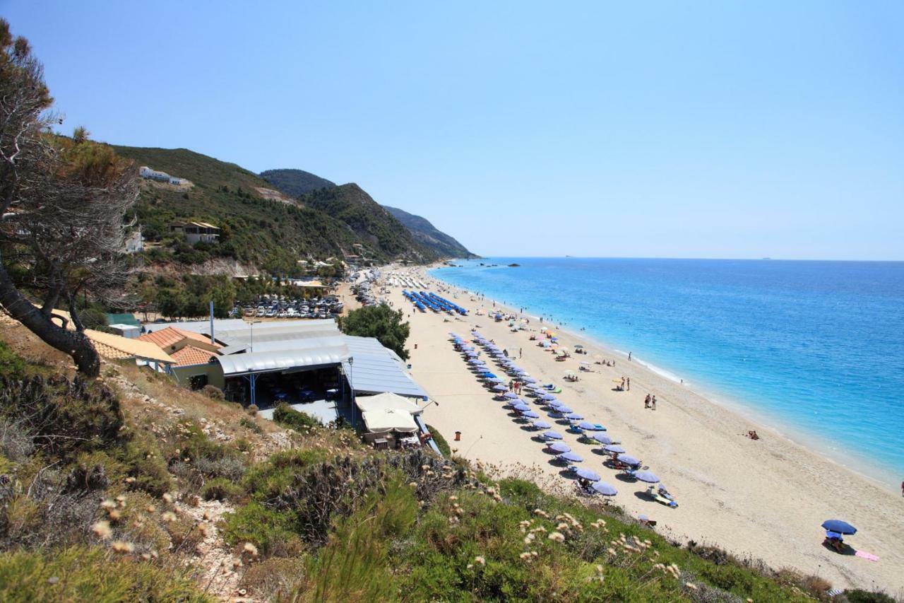 Theocharis Bros - Studios Apartments Ayios Nikitas Bagian luar foto