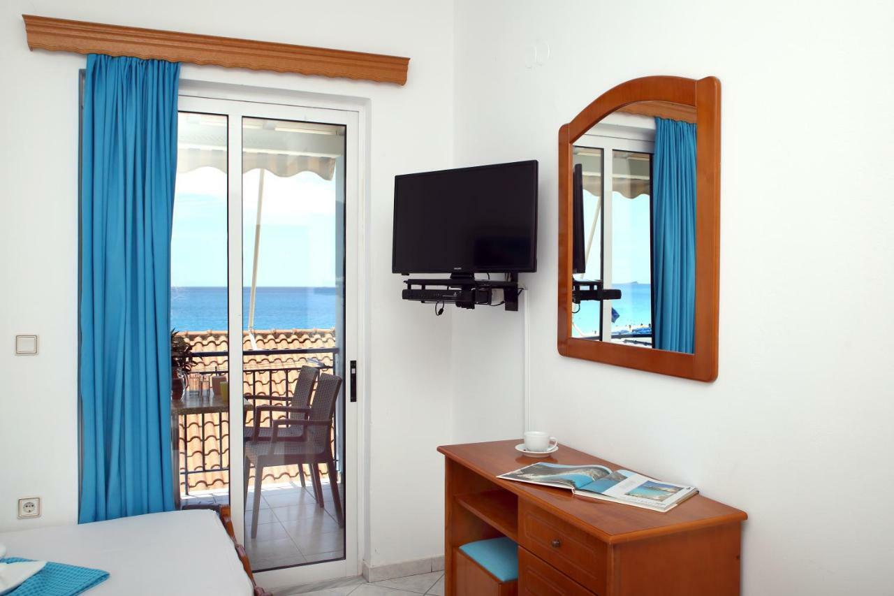Theocharis Bros - Studios Apartments Ayios Nikitas Bagian luar foto