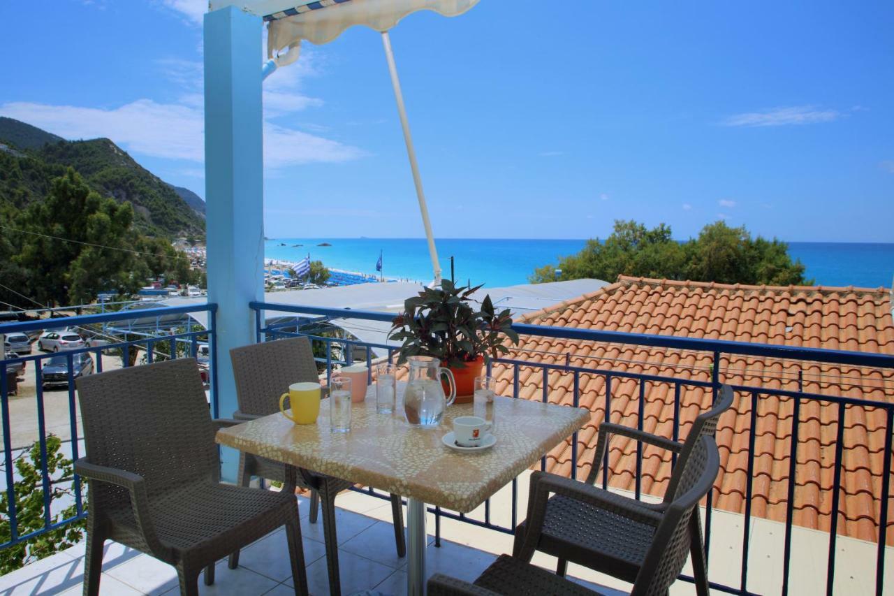 Theocharis Bros - Studios Apartments Ayios Nikitas Bagian luar foto