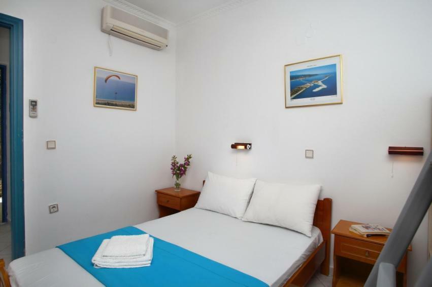 Theocharis Bros - Studios Apartments Ayios Nikitas Bagian luar foto